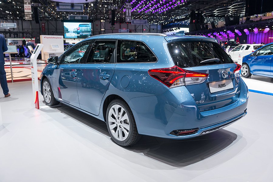 YEN� TOYOTA AUR�S 2015 CENEVRE RES�M GALER�S�